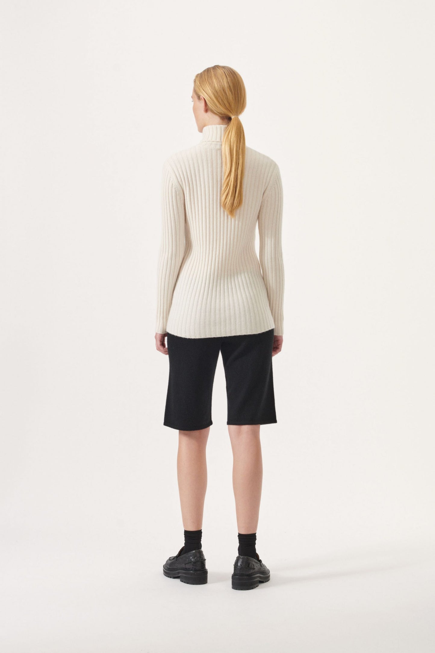 Dolcevita in cashmere a costine
