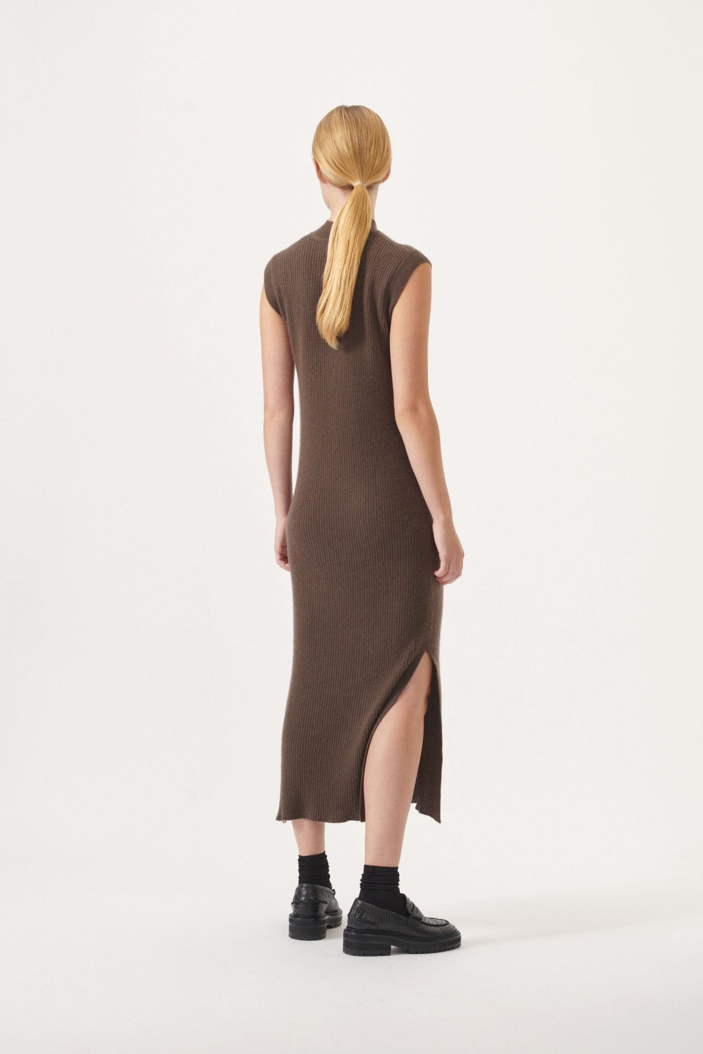 Robe sans manches en cachemire