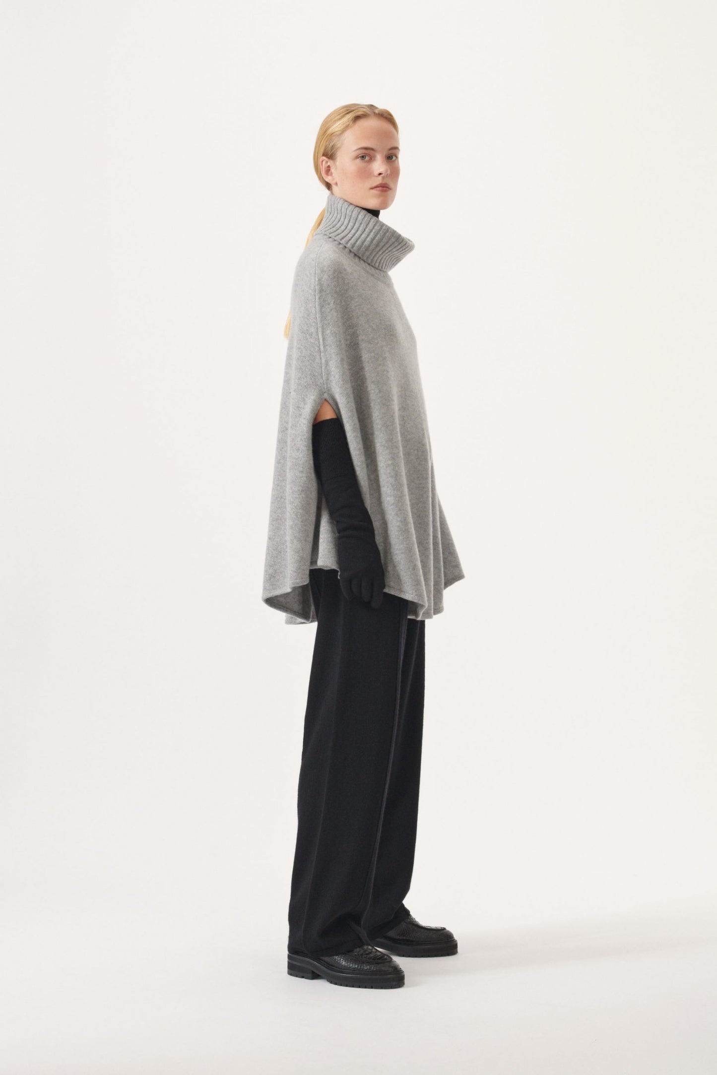 Cashmere oversized poncho
