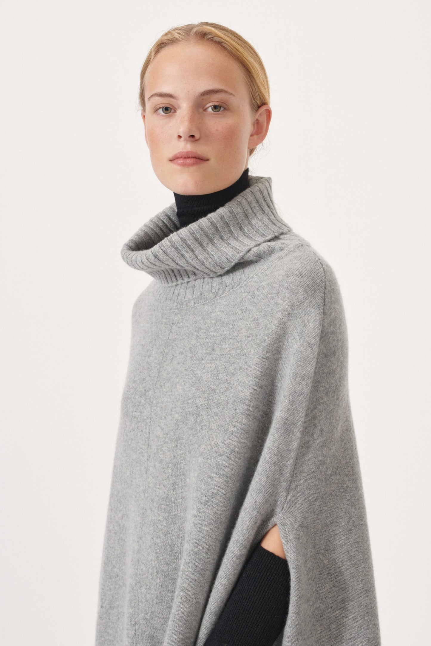 Cashmere oversized poncho