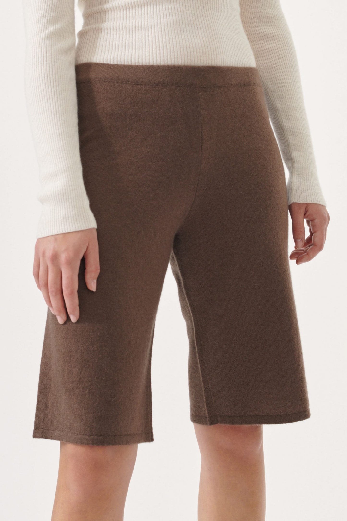 Short en cachemire