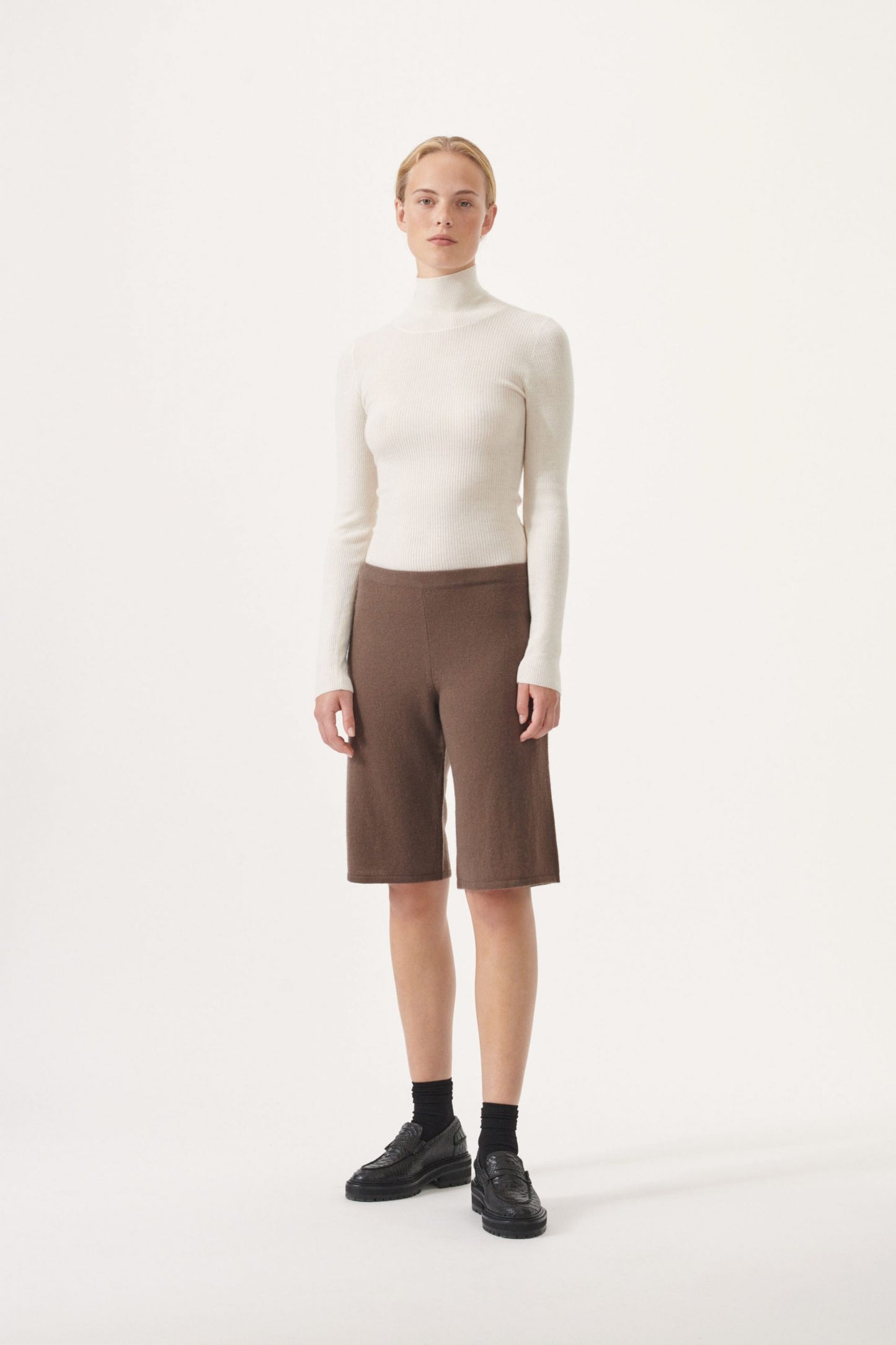 Short en cachemire