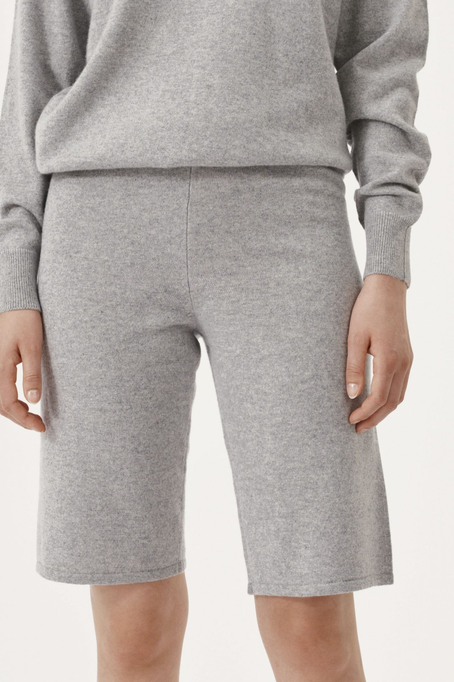 Short en cachemire